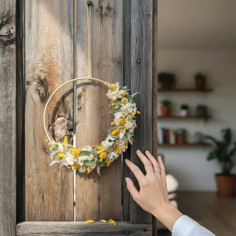 Trockenblumenkranz DIY, Trockenblumenkranz selbst gestalten, haltbarer Türkranz, Trockenblumenkranz bunt, Bambusring Kranz, ganzjähriger Kranz für Haustür, jahreszeitlicher Kranz, Kranz aus Trockenblumen, Geschenkset DIY Kranz, Kranz selbst binden