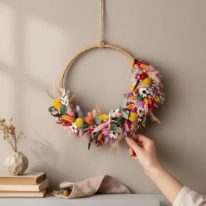 Trockenblumenkranz DIY, Trockenblumenkranz selbst gestalten, haltbarer Türkranz, Trockenblumenkranz bunt, Bambusring Kranz, ganzjähriger Kranz für Haustür, jahreszeitlicher Kranz, Kranz aus Trockenblumen, Geschenkset DIY Kranz, Kranz selbst binden