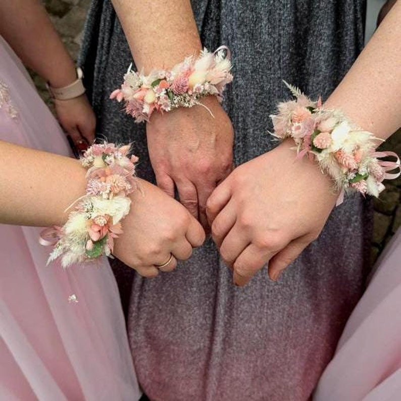 Trockenblumen Armand, Armband aus Trockenblumen, Blütenband für Handgelenk, Brautschmuck Blumenarmband, haltbares Blütenarmband, Armschmuck Braut Trockenblumen, Kränzchen für Handgelenk, Blumenarmband Kommunion, Armschmuck Kommunion