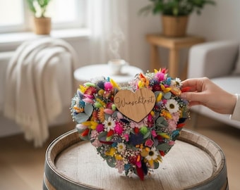 Personalized, colorful floral heart, vibrant colors made from dried flowers – gift idea with the message "favorite person" – Mother's Day flower arrangement