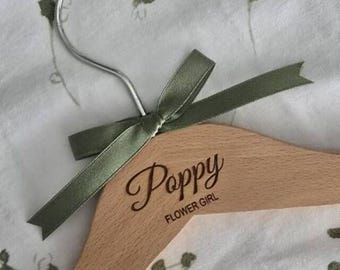 Children’s Wooden Hangers Personalised and Engraved | Baby Shower First Outfit Nursery | Welcome Gift UK Fast Dispatch