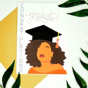 Biglietto di laurea per donna afroamericana