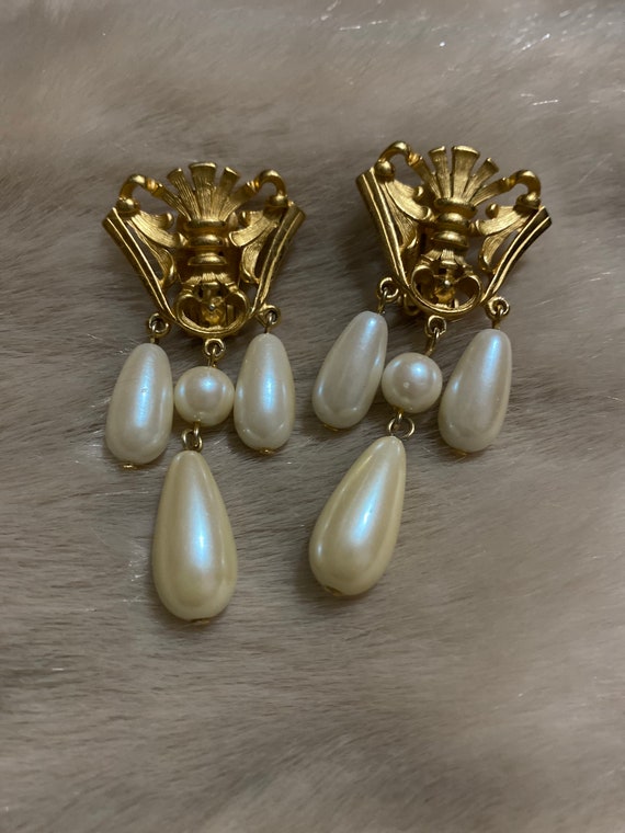 Vintage 1980’s Avon Designer Couture Faux Pearl D… - image 5