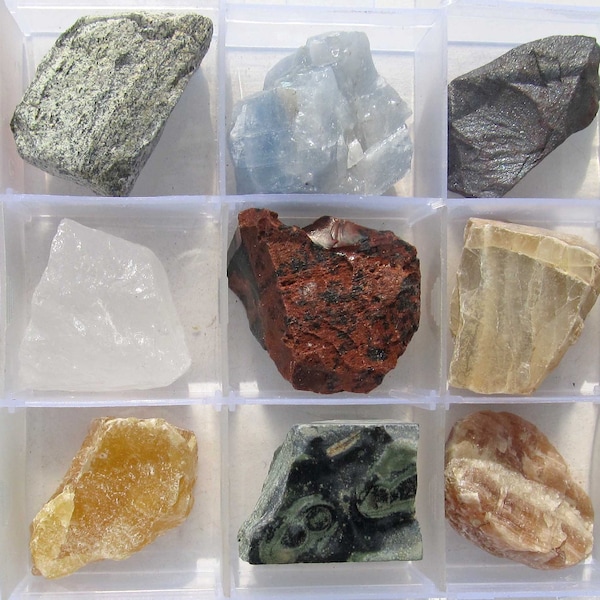 Mineralien Sammlung, 15 Minerale in transparenter Sammelbox mit Deckel