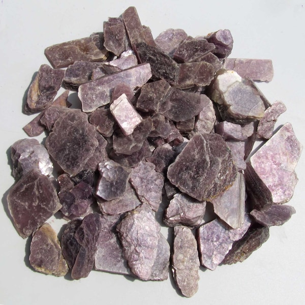 Lepidolith, Platten, Scheiben, Rohsteine, ab 50 g.