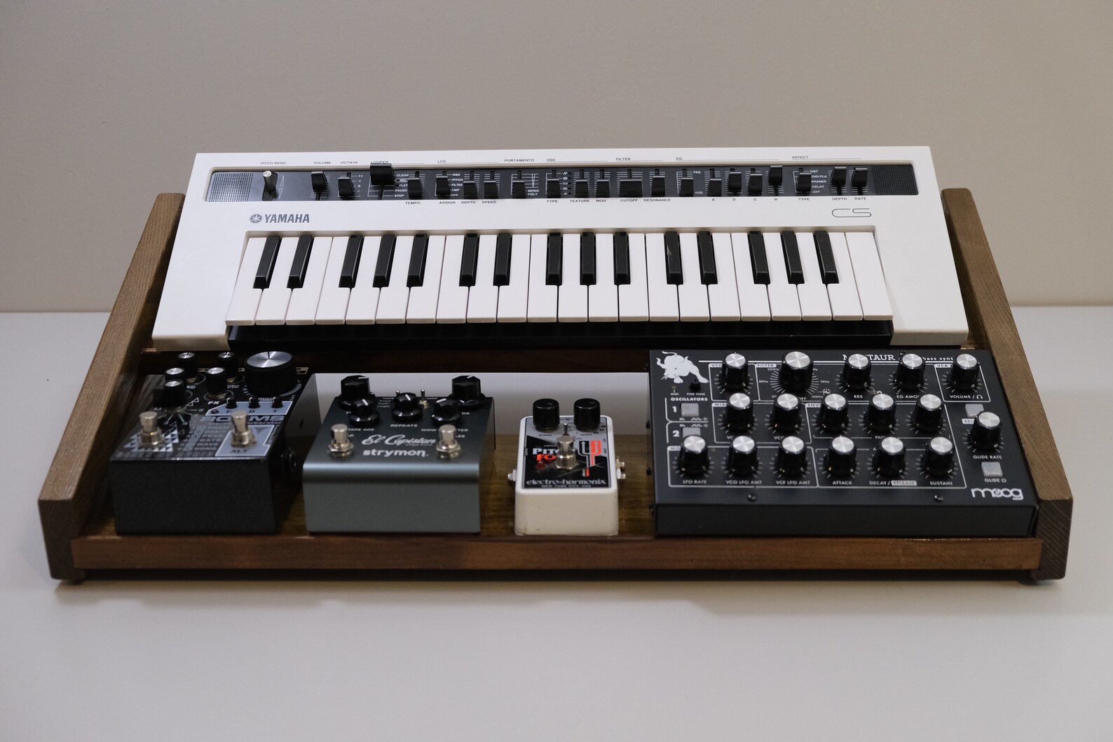 Yamaha Reface series synth stand with pedal shelf. Desktop Etsy 日本