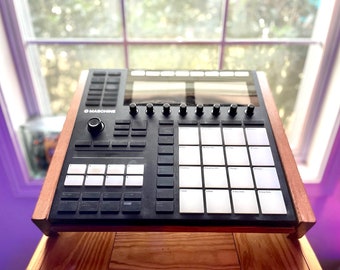 Native Instruments Maschine stand // desktop rack for Maschine Plus or mk3