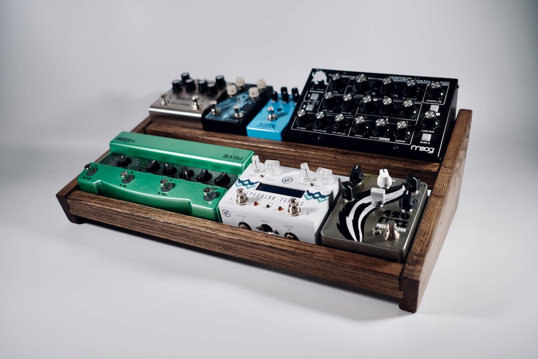 Desktop Pedalboard / Angled Pedalboard / Guitar Pedals Display