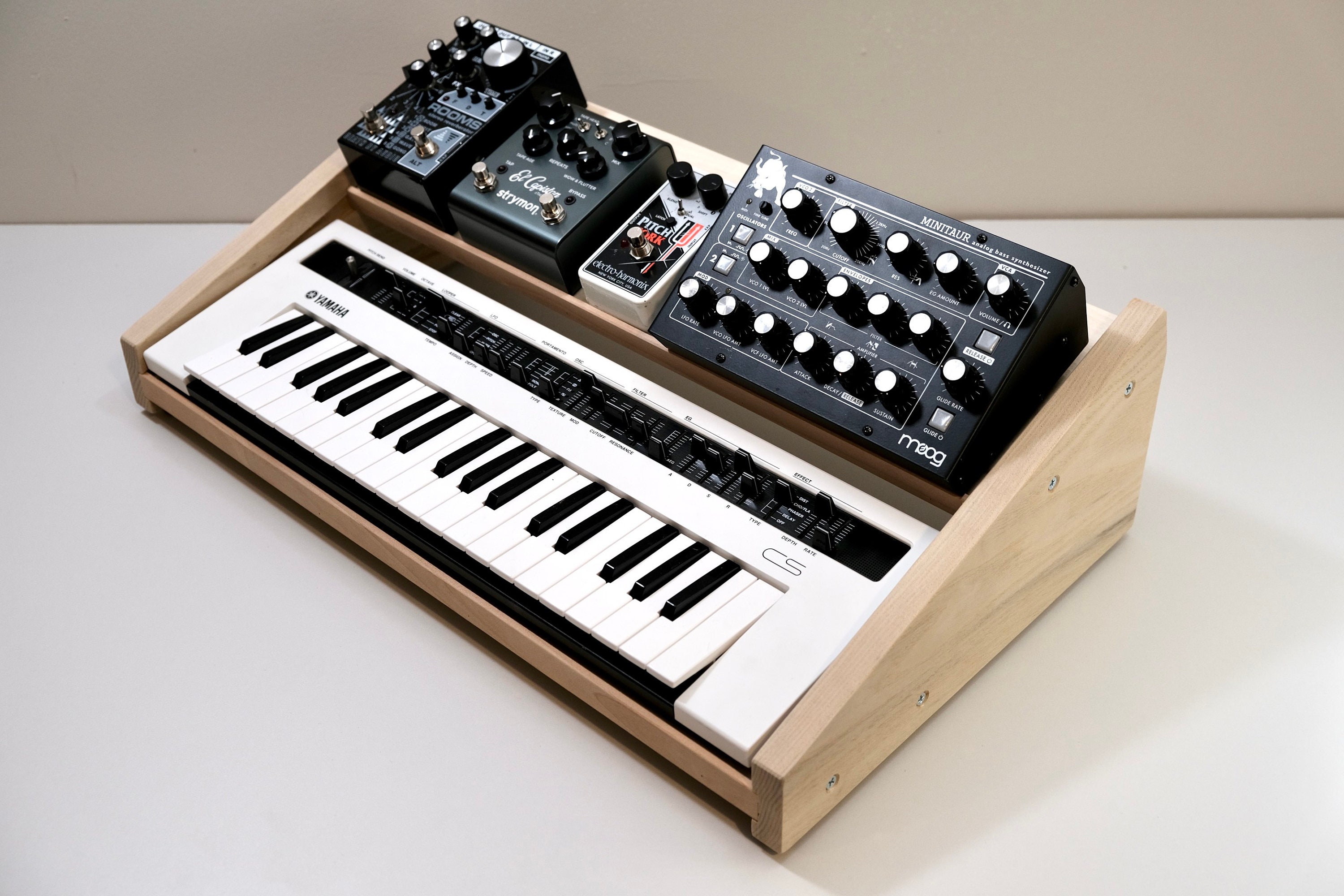 Yamaha Reface series synth stand with pedal shelf. Desktop - Etsy 日本
