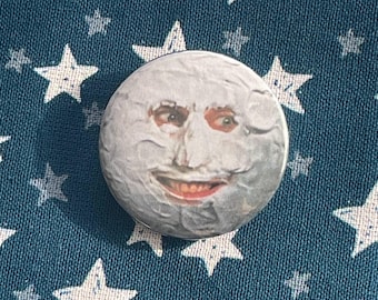 Pin's puissant La Lune