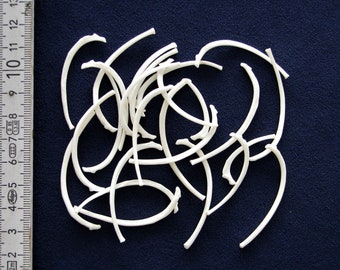 Pack of 25 rib bones, mainly marten. Real bones for decoration, including animal bones for crafting