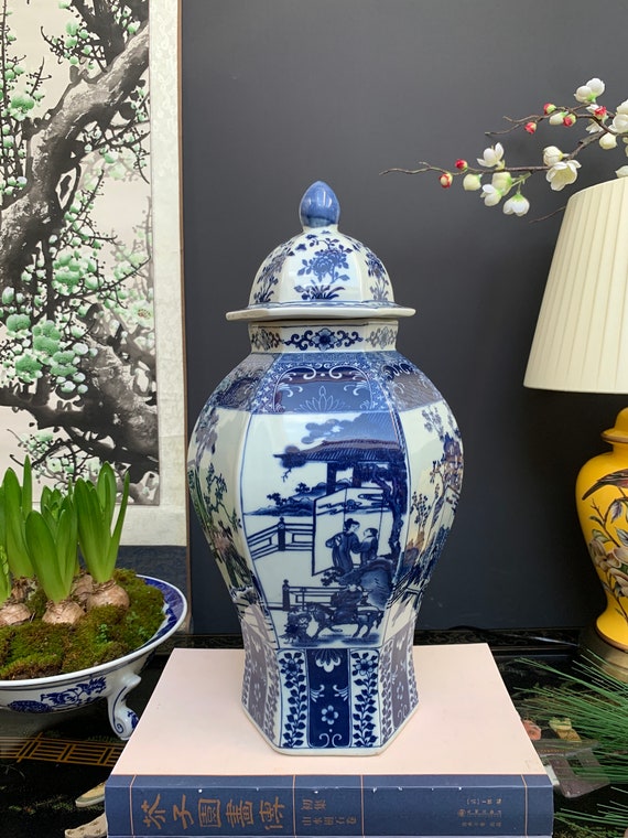 Hexagonal Blue & White Porcelain Tea Caddy - Pastoral Scenes Hexagonal Blue & White Porcelain Tea Caddy - Pastoral Scenes