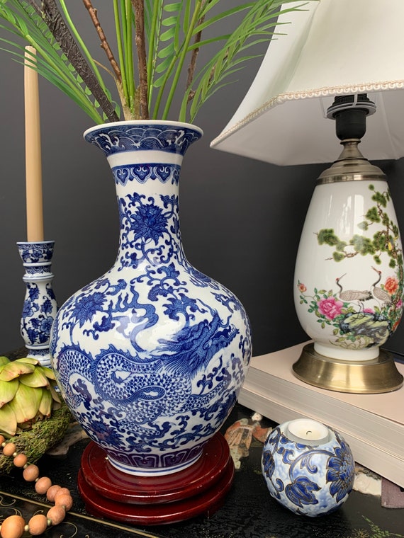 Blue & White Porcelain Vase Lamp - Dragon Design Blue & White Porcelain Vase Lamp - Dragon Design