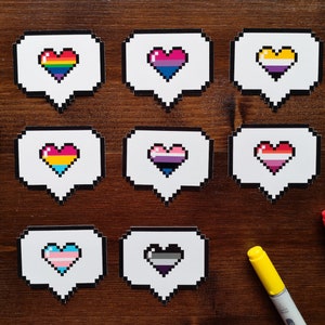 Autocollant individuel Cœurs en couleurs LGBTQ + I Pixel Look I 9 DRAPEAUX LGBTQ + I Déclaration Autocollant I comme décoration ou pour BuJos, planificateurs, etc.