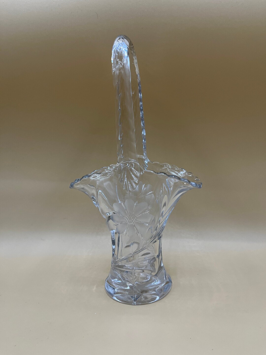 Vintage brides Basket Pressed Glass, Etched Flower, With cut Stems