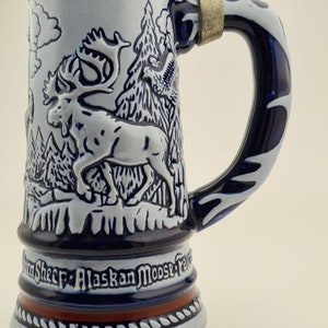 Vintage 1976 Avon Collectible Beer Stein, Vintage Avon Beer Stein with Pewter Lid image 7