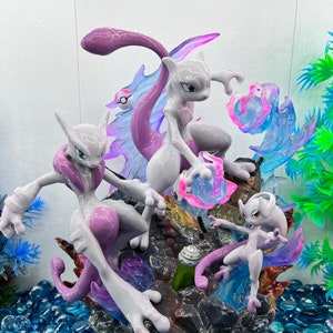 Mewtwo Mega Evolutions Premium statue