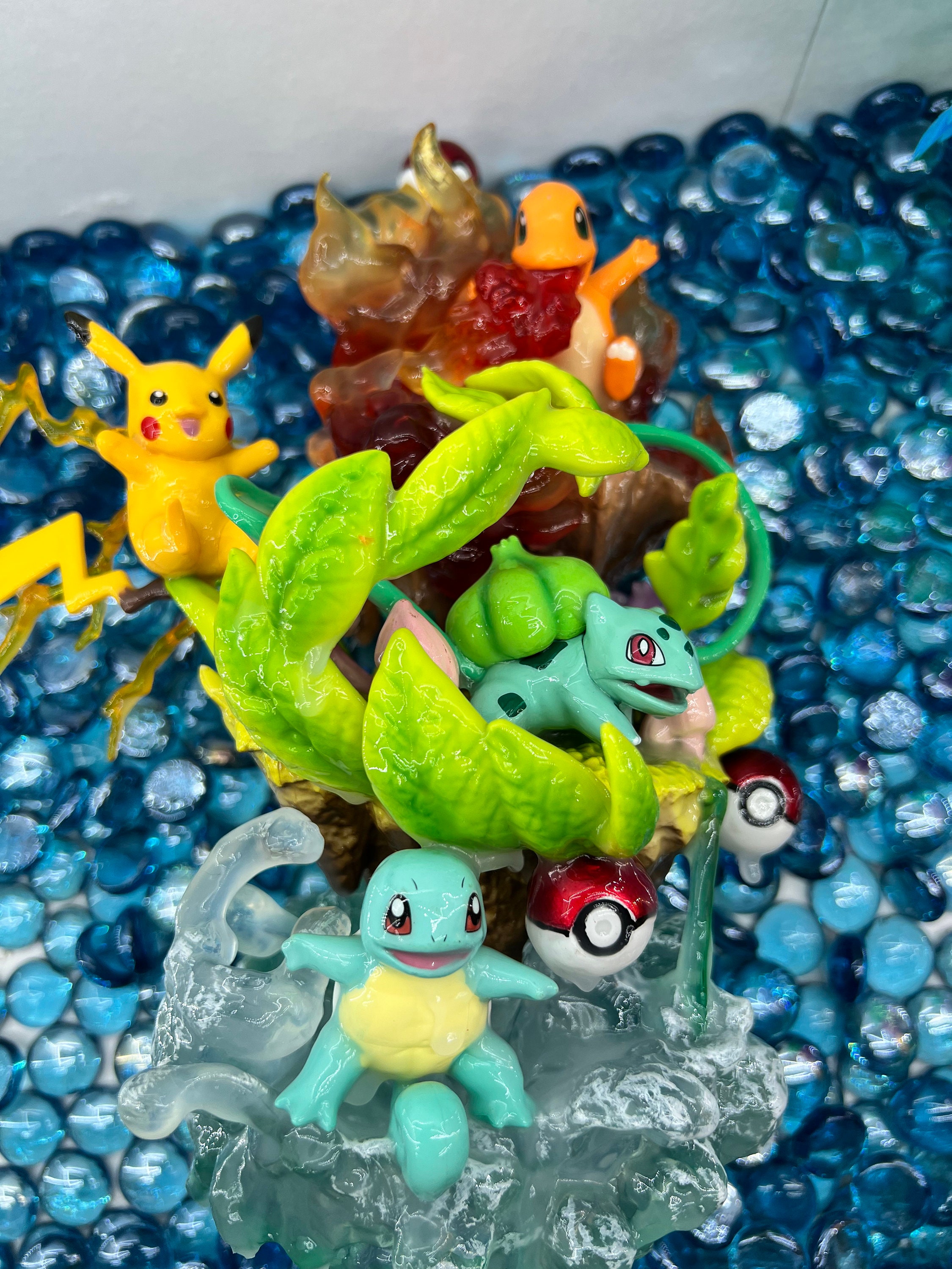 ポケモンフレンズ　初期　ピカチュウ　ライチュウ　フシギダネ　ゼニガメ ピカチュウ、ゼニガメ、ヒトカゲ、フシギダネのプレミアム像