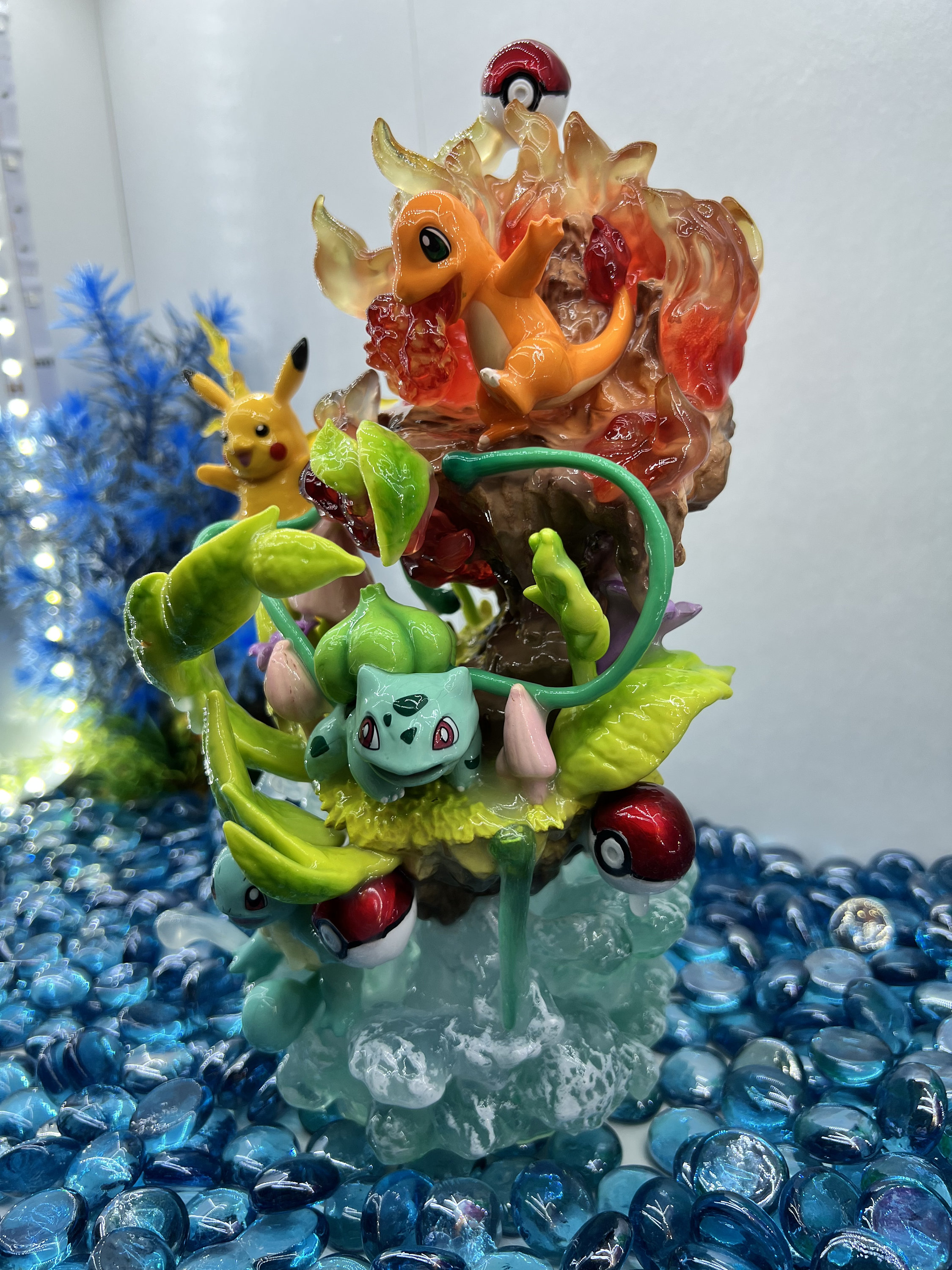 ピカチュウ、ゼニガメ、ヒトカゲ、フシギダネの水族館の像 - Etsy 日本