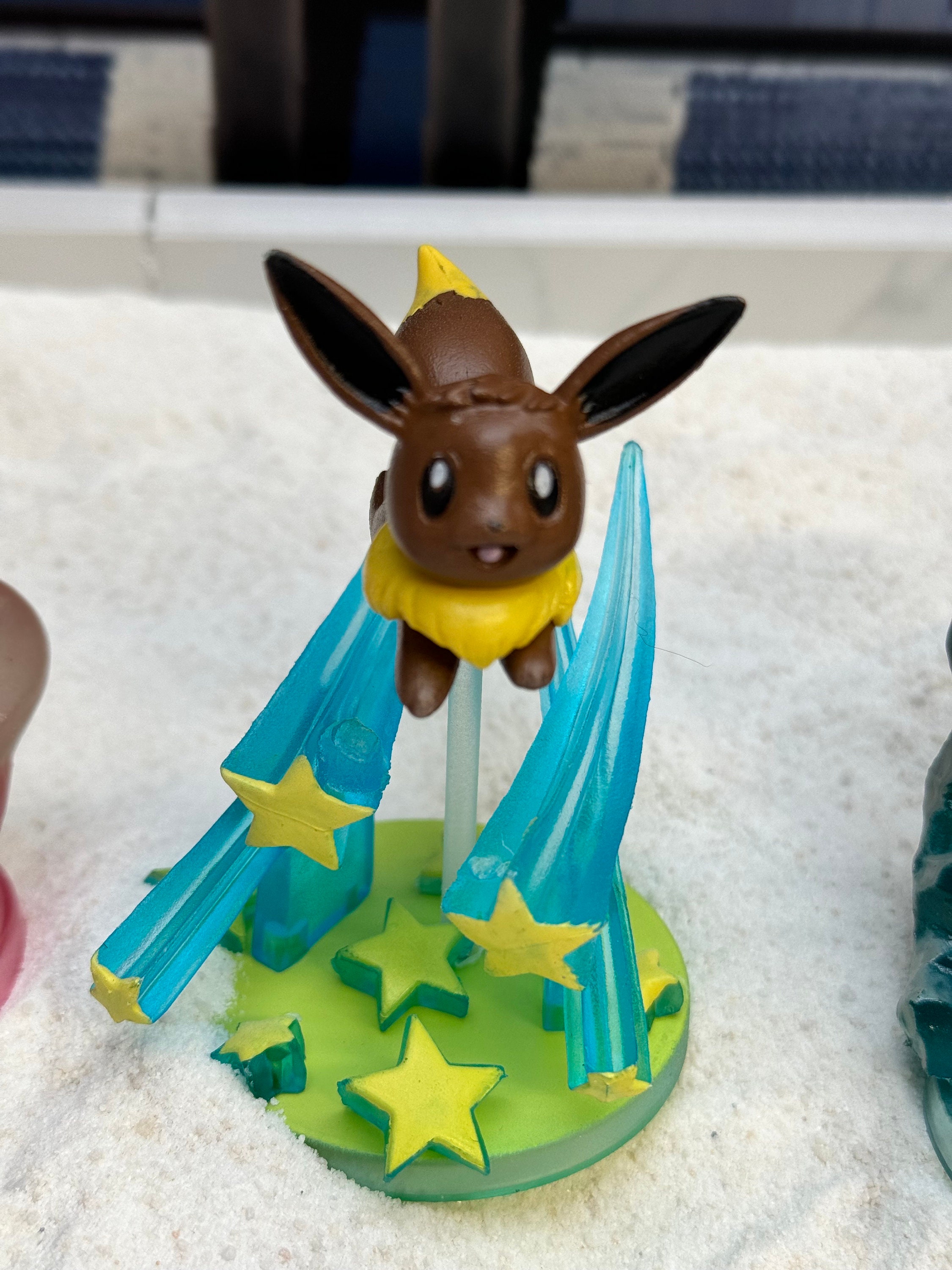 Evee Evolutions Pokémon - Picture 12 of 18