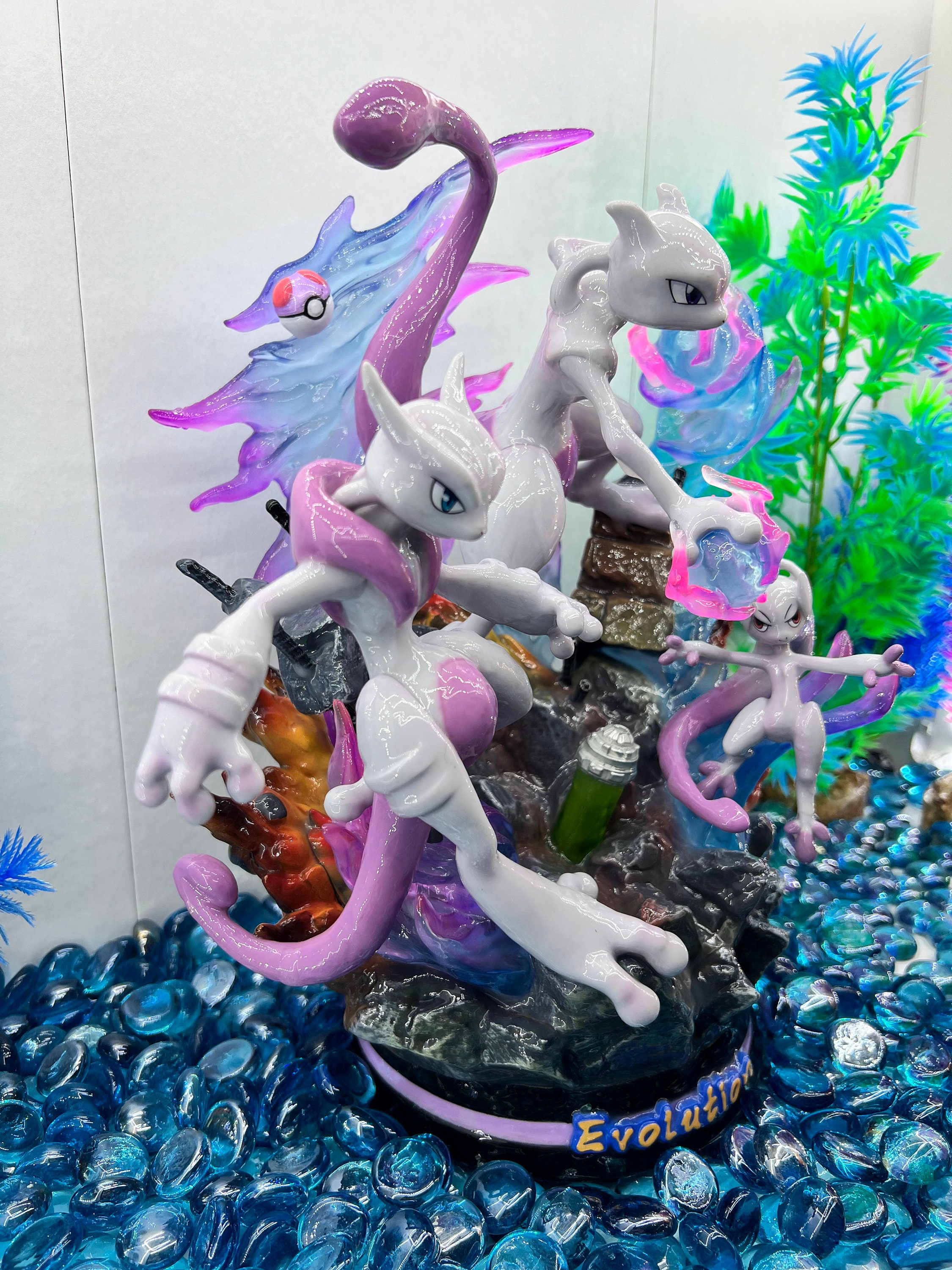 Estátua pokemon Mega evolução Mewtwo Algés, Linda-A-Velha E Cruz  Quebrada-Dafundo • OLX Portugal