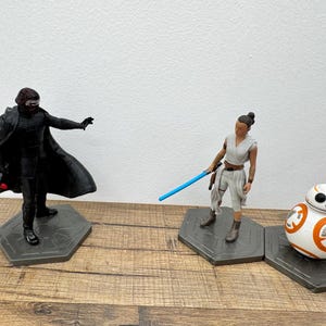 New Star Wars Characters & Sets