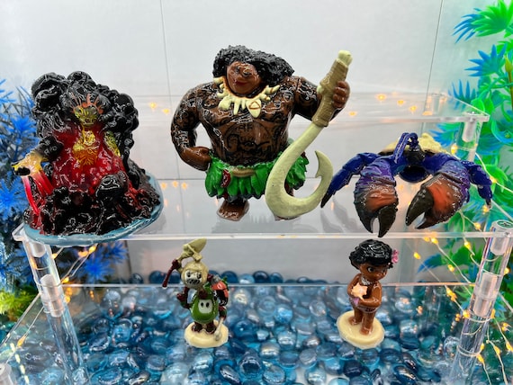 Action figure with clearance fish