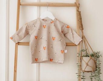 Thin long-sleeved shirt, oversized boxy cut sweater made of cotton jersey in many wonderful designs for boys & girls sizes 92-122