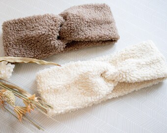 Teddy fleece knotted headband for women and peaked cap for children in beige and brown cotton teddy plush, matching look for mother and child