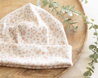 Organic beanie with leopard print made of ribbed jersey | handmade and sustainable | for babies, children, adults | matching look and gift set with loop scarf