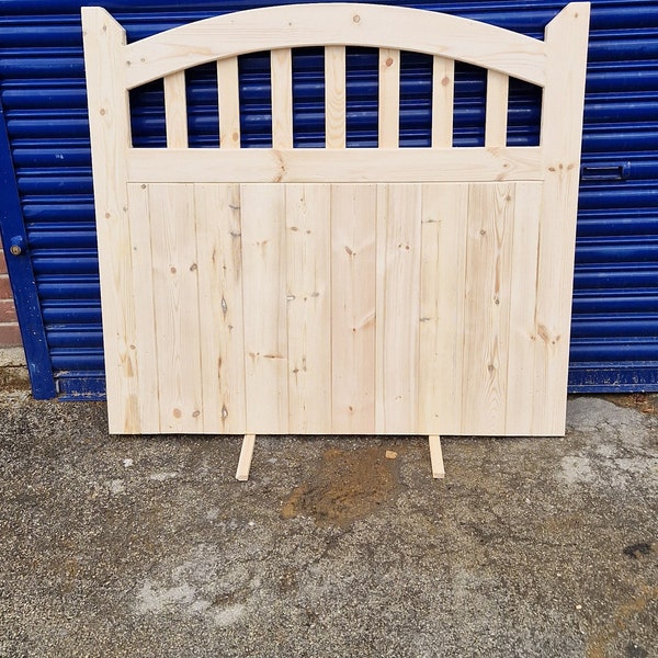 Handmade Wooden Garden Gate: Arched Cottage Style, Bespoke Size Available, Engineered Timber