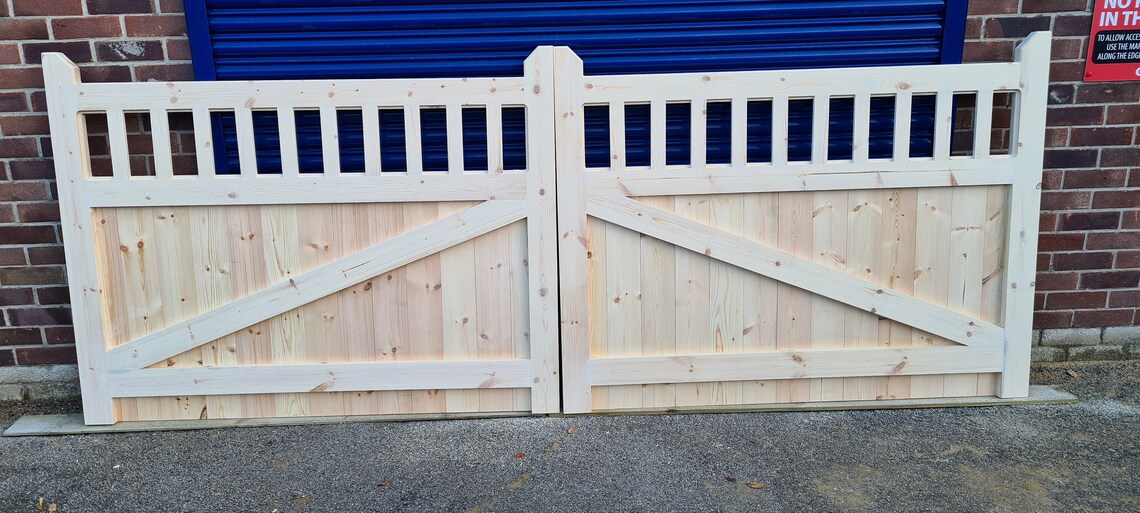 Driveway Gates Wooden Flat Top Cottage Style Bespoke Made to - Etsy UK
