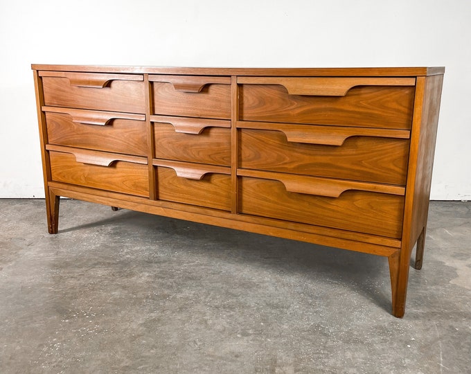 Johnson Carper 9 Drawer Lowboy Dresser & Mirror Mid Century Etsy