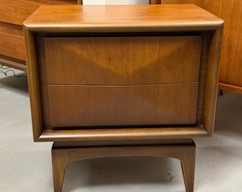 United Diamond Single Nightstand Mid Century Modern Vintage