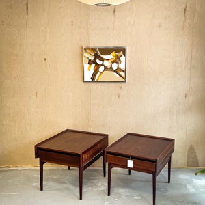 Vintage Pair Of Dillingham End Tables or Nightstands - Mid Century Modern