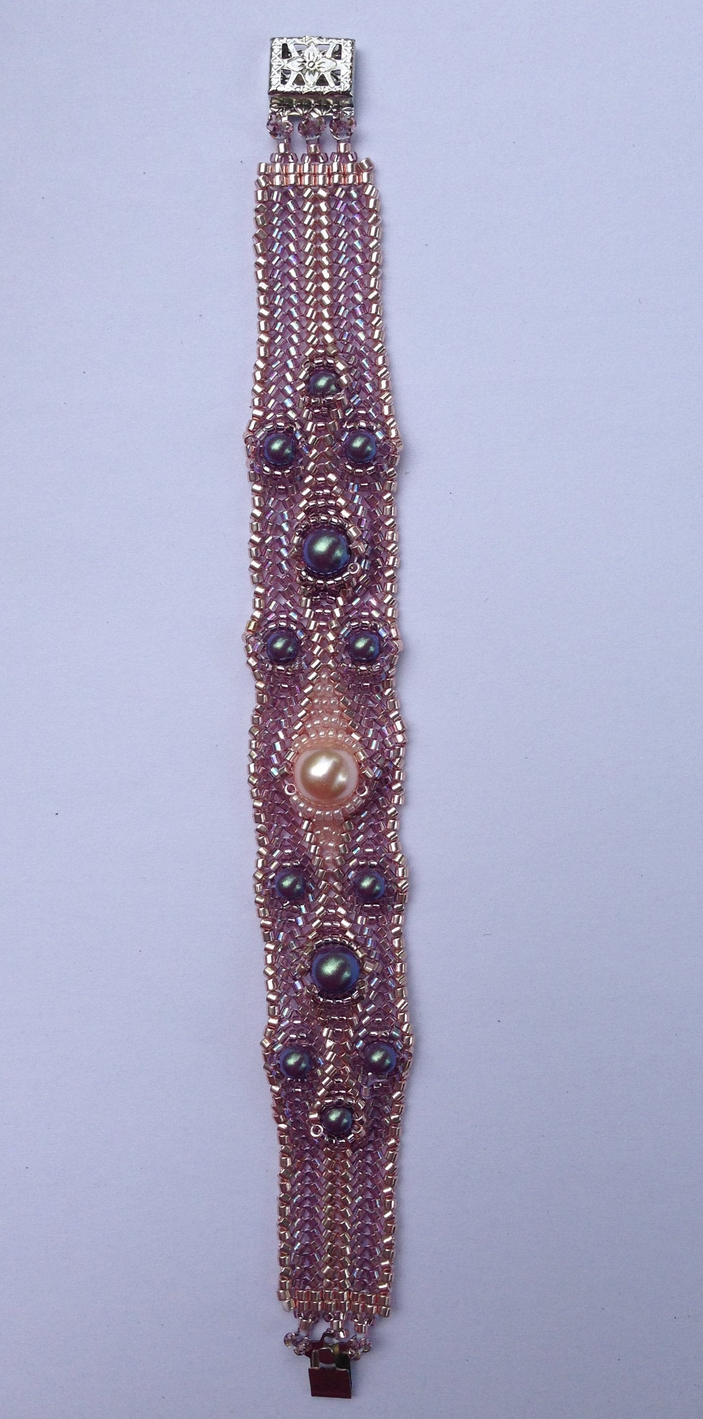 A pearl bracelet. A beaded bracelet. A gift for her. A gift | Etsy