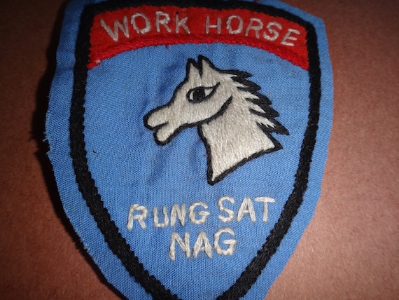 Hand Made Cloth Patch Vietnam War WORK HORSE Rung… - image 2