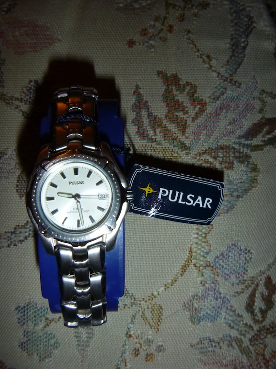 Seiko Pulsar Ladies Watch - image 3