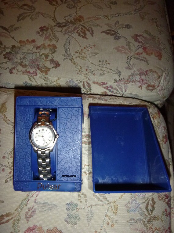 Seiko Pulsar Ladies Watch - image 2