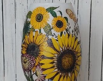 Beauty Gift A Busy Street in Lijiang of China Artificial Sunflower Vases Bottle Blessing Card Beauty Gift A Busy Street in Lijiang of China Artificial Sunflower Vases Bottle Blessing Card
