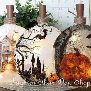 HALLOWEEN Bottle Light, Halloween Light, Halloween Lit Bottle, Halloween Decoration, Halloween Night Light, Lighted Decoration, Halloween