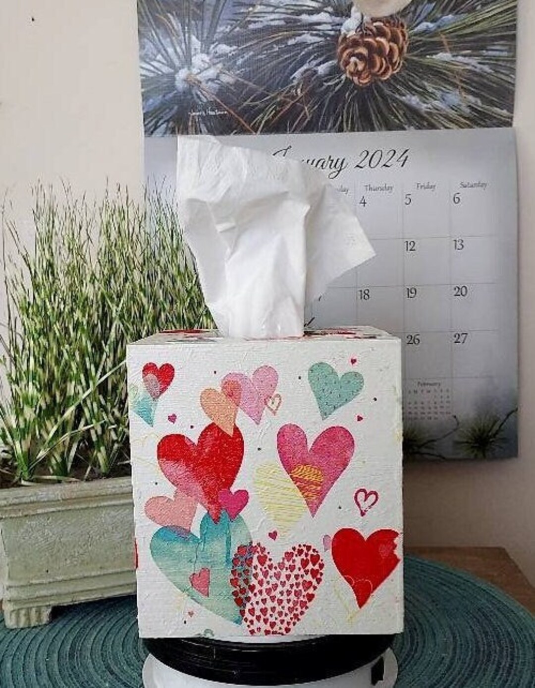 Vineyard Heart Linen Tissue Box Cover - New