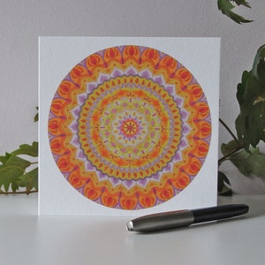 Biglietto di auguri con mandala arancione - vuoto all'interno