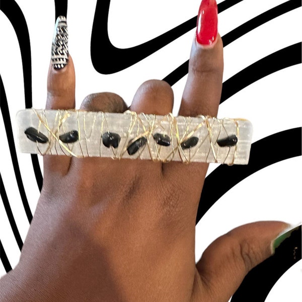 Selenite Knuckle Ring: Customizable Elegance with Semi-Precious Gemstone Chips