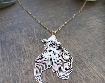 Collier femme poisson en  filigrane - acier inoxydable or avec chaîne Fine de 45 cm