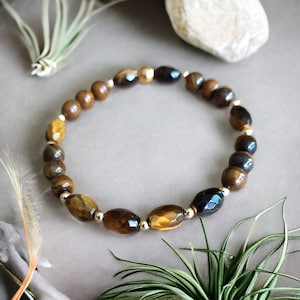 Women's bracelet in Tiger's Eye Natural Stone Protection - Negative energies - Senenity - Handmade - 6mm oval beads - Elastic