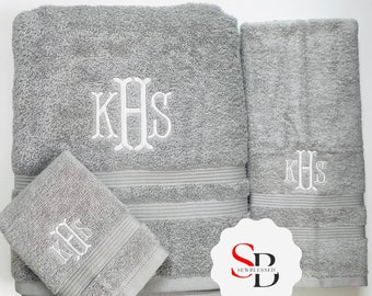 Personalized Bath Towel Set, Monogram Towel Set, Embroidered Bath Towels, 3pc Bath Towel Set, Personalized Graduation Gifts