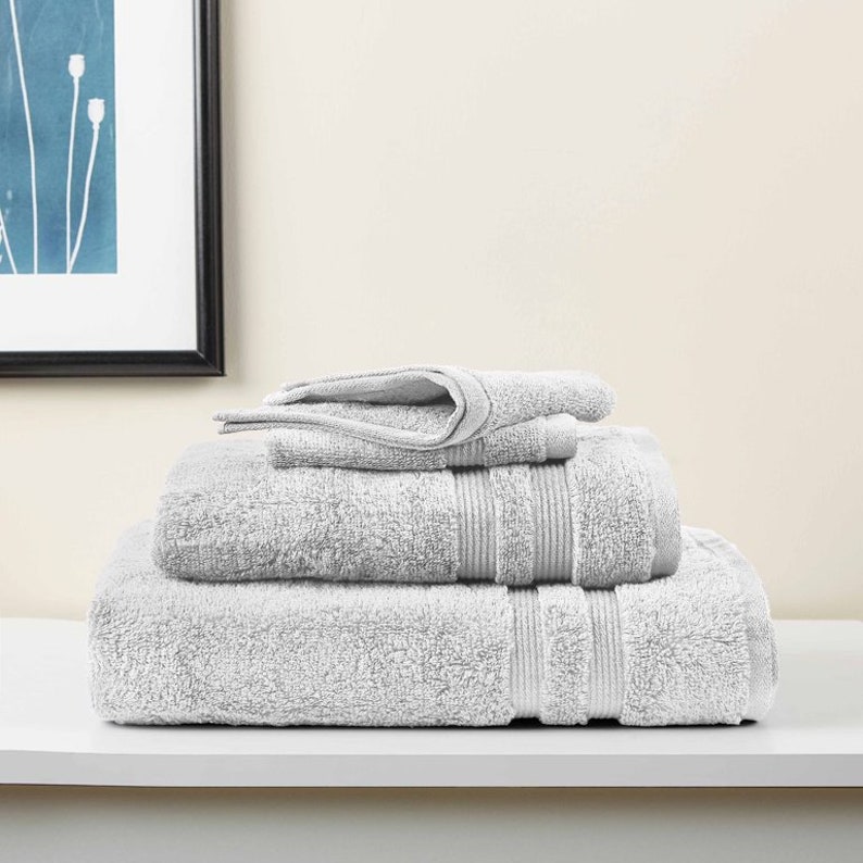 Personalized Bath Towel Set, Monogram Towel Set, Custom Embroidered Towels, Wedding Gift, Housewarming Gift, Couples Gift, Luxury Towel Set bild 5