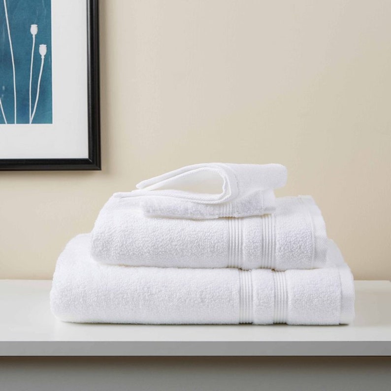 Personalized Bath Towel Set, Monogram Towel Set, Custom Embroidered Towels, Wedding Gift, Housewarming Gift, Couples Gift, Luxury Towel Set bild 4