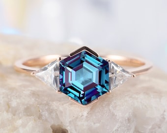 Hexagon Cut Lab Alexandrite Engagement Ring, Unique Three Stones Wedding Ring, Art Deco14K 18K Rose Gold June Birthstone Promise Ring Gift